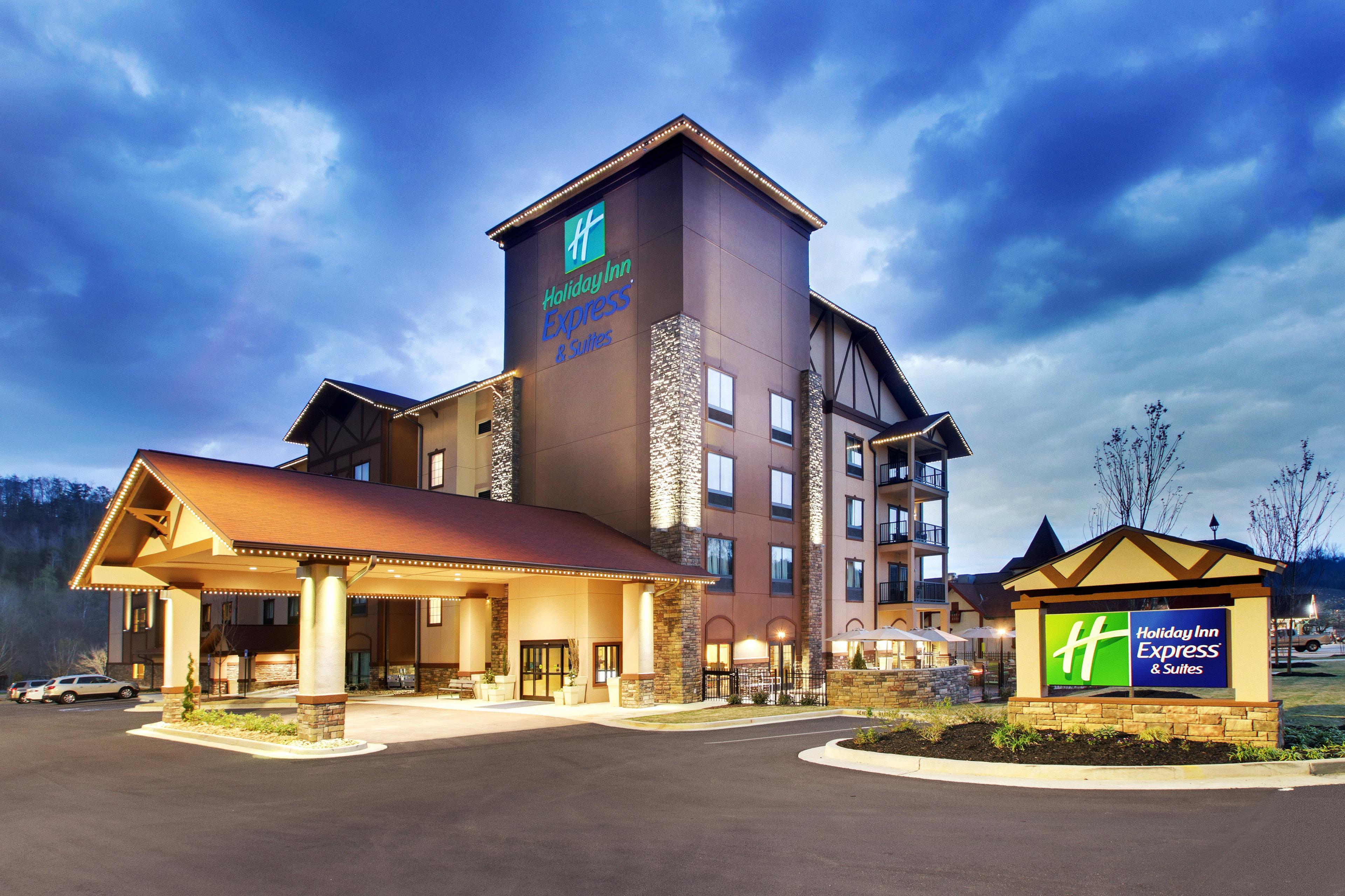 Holiday Inn Express & Suites Helen By Ihg Exterior photo